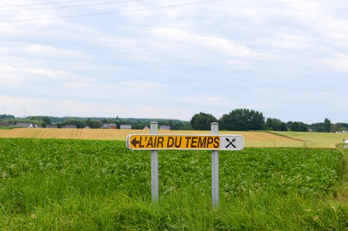 l'air du temps street sign